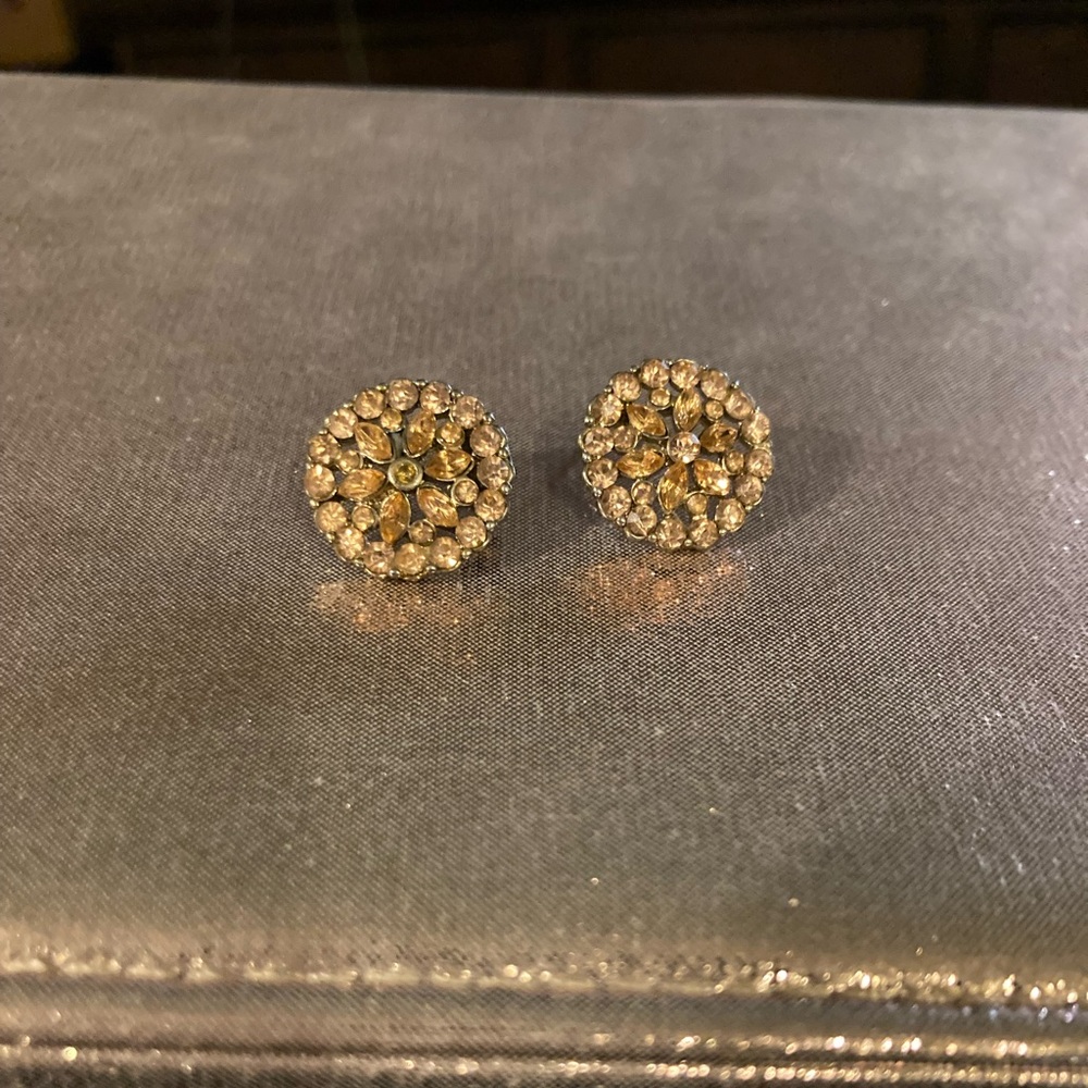 small floral pink stone earrings in gold with gold backing